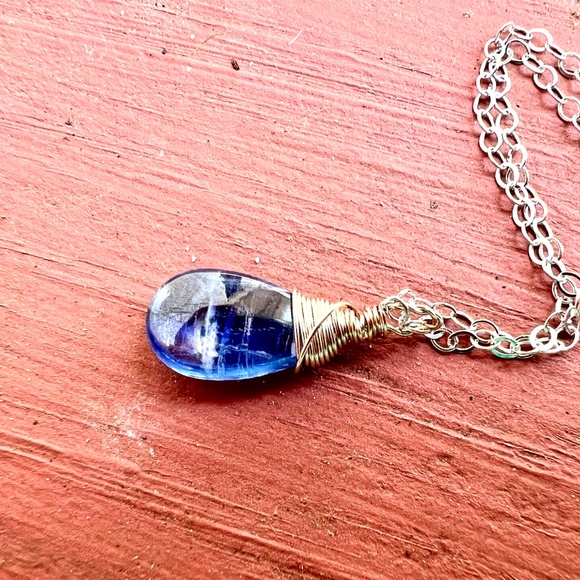 Handmade Blue Kyanite Pendant Solid 14K White Gold , Wire Wrapped - no chain - Picture 8 of 9